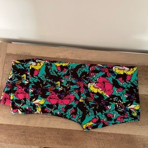 NWOT LULAROE LEGGINGS TC